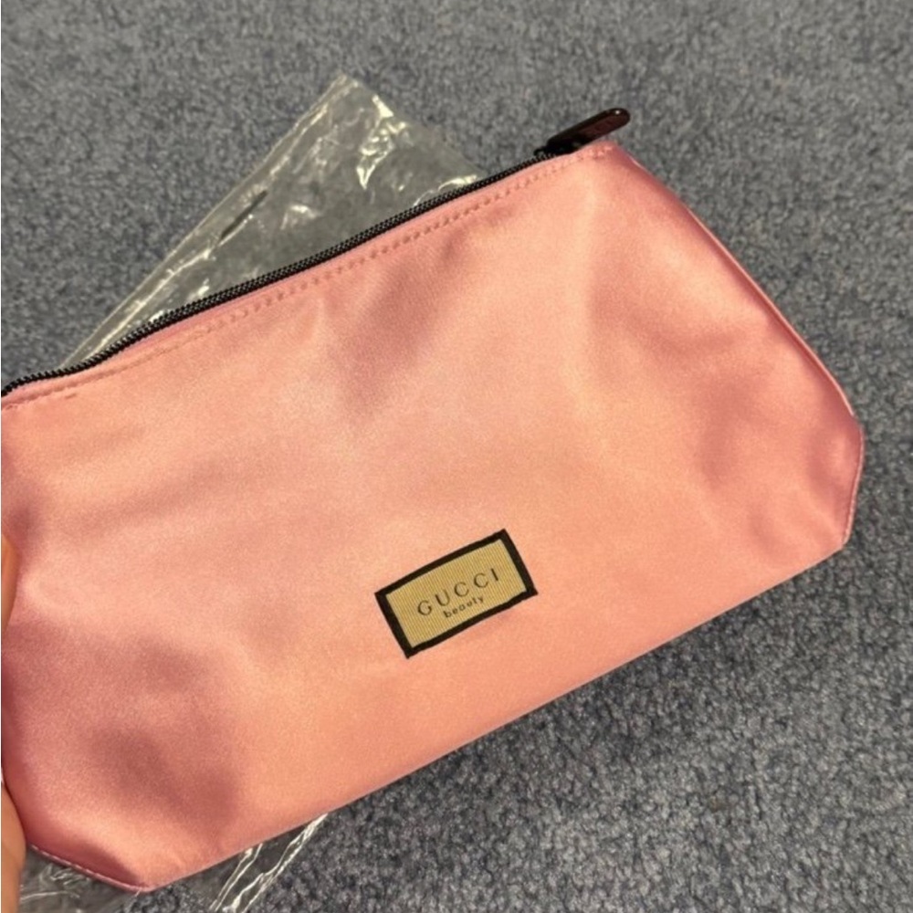 Gucci satin cosmetic beauty bag pouch New beige pink